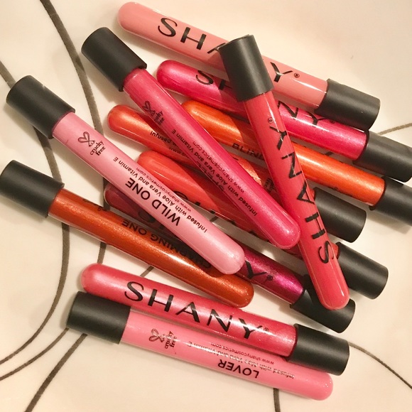 Choose your color lipgloss! - Picture 2 of 5